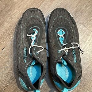 Speedo water shoes